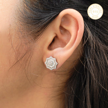 92.5 Silver Daisy Earrings